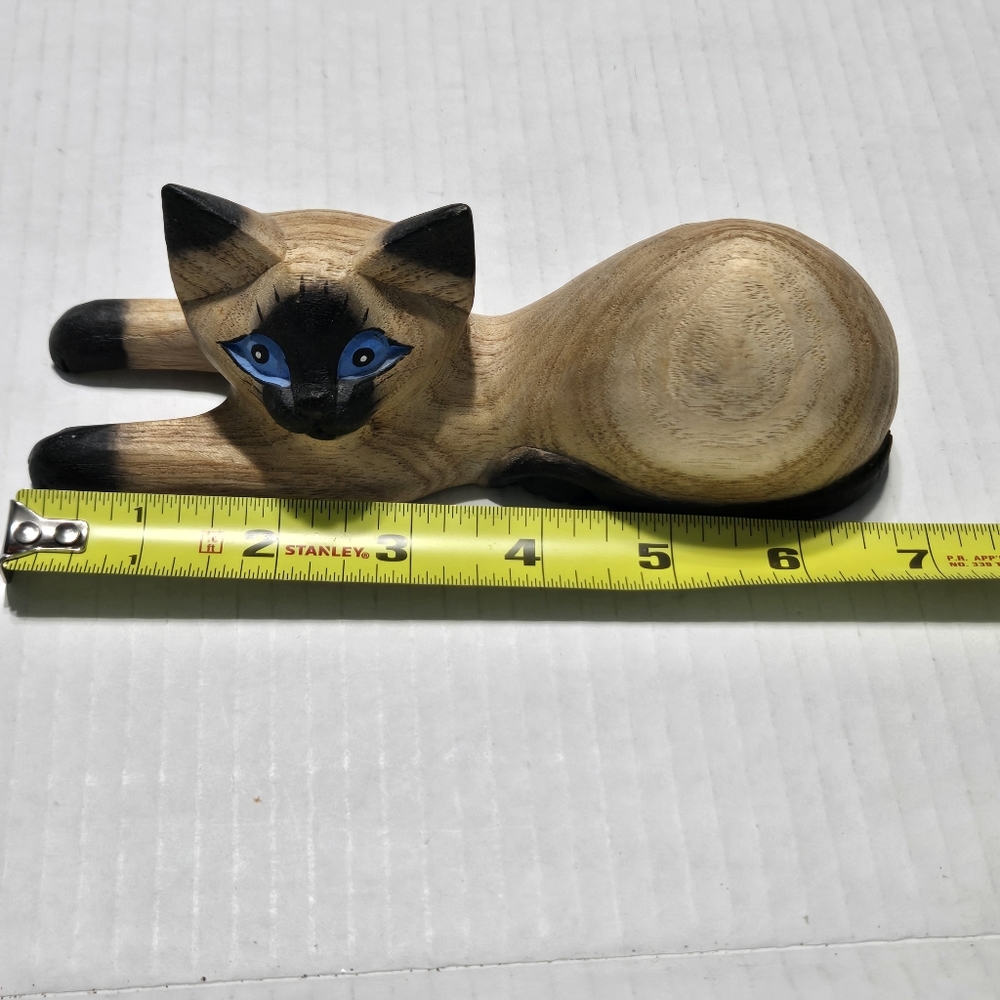 Carved Wooden Siamese Cat Sculpture Folk Art Figurine Statue Feline Shelf Sitter - Picture 11 of 14